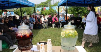 Yasemin Anne Şehir Merkezinde “Detoks Şenliği”