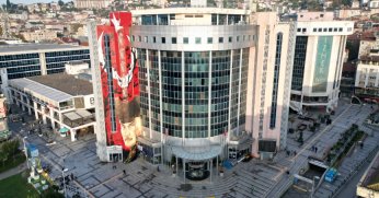 İzmit Belediyesi'nden ruhsat işlemlerini yerine getirmeyen işletmelere uyarı