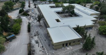 Engelsiz Yaşam Merkezinde cephe imalatı yapılıyor