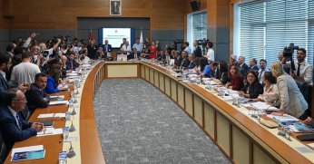 Sokaklar Köpeklerden Temizlenecek!