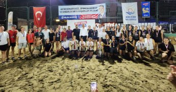 PLAJ VOLEYBOLU TURNUVASI ÇEKİŞMELİ MÜSABAKALAR İLE SONA ERDİ