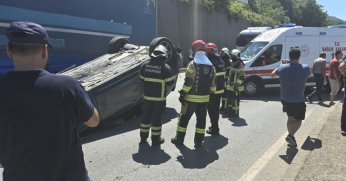 Çalışır vaziyetteki otomobil 6 metreden D-130 Karayolu'na uçtu: 1 yaralı