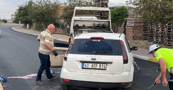 Otomobil, çöp konteynerine çarparak takla attı: 1 yaralı