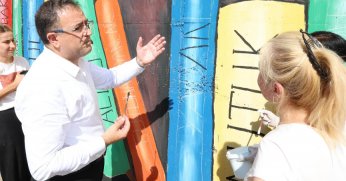 Piri Reis Ortaokulu’nun  Duvarları Rengarenk Oldu