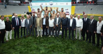 İshakçılar’da Başpehlivan Seçkin Duman