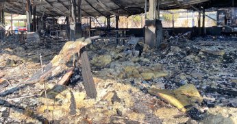 Alev alev yanan restoran küle döndü: Hasar gündüz ortaya çıktı