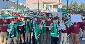 Kocaelisporlu futbolcular öğreniciler ile bir araya geldi