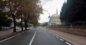 Derince Ertuğrul Gazi Caddesi’nde yol çizgileri çizildi