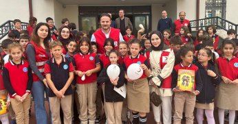 BAŞİSKELE'DE KIZILAY HAFTASI KUTLANDI.