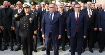 Derince'de Atatürk'e Sonsuz Saygı