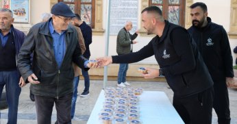 Büyükşehir, Atatürk anısına lokma dağıttı