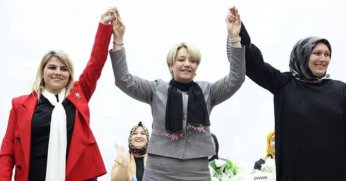 Yelken bayrağı Yorulmaz’a devretti