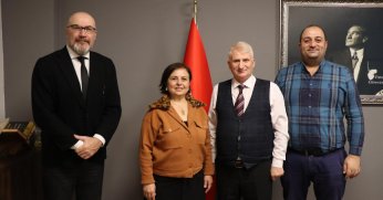 İzmit Belediyesi, Öğretmenler Günü dolayısıyla İlçe Milli Eğitim Müdürü’nü ziyaret etti