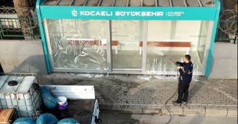 Duraklar periyodik olarak temizleniyor