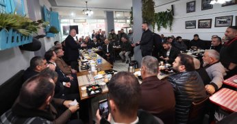 Başkan Büyükakın, Alikahya esnafıyla kahvaltı yaptı