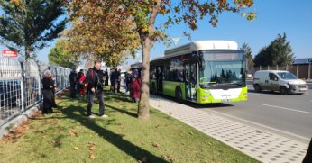 Takla bile atabilirdi: Seyir halinde patladı
