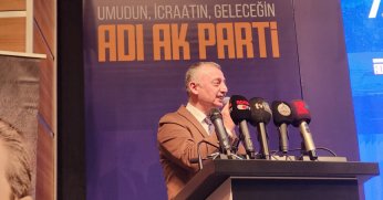 Tahir Büyükakın'dan Özgür Özel'e: Çamurunuz kendinize yapıştı