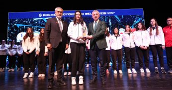  Amatörün yanında daima Büyükşehir var