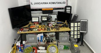 Bir ilçenin kabusu olan hırsızları jandarma tek tek belirleyip yakaladı