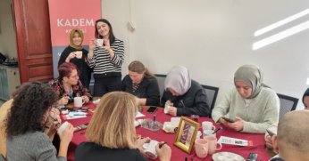 KADEM’den 25 Kasım Temalı Seramik Bardak Boyama Atölyesi