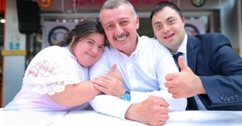 “Sizler, kararlılığın ve umudun simgelerisiniz”