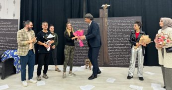 “Başka Sen Yok Ki” Kartepe’de Ayakta Alkışlandı