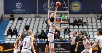 TB2L: Kocaeli BŞB Kağıtspor: 68 – Akhisar Belediye: 65