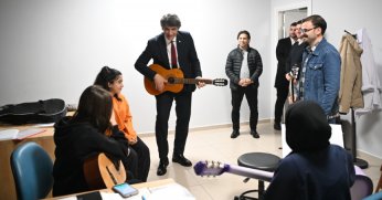 Başkan Kocaman ile gençlerin kahve sohbeti