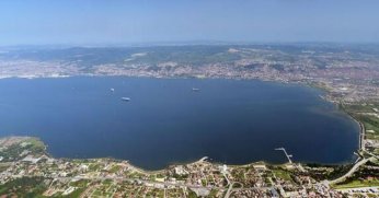 İzmit Körfezi yine gündemde