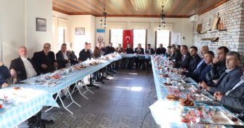 İzmit Belediyesi kırsal mahalle muhtarlarıyla buluştu