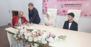  Çayırova'da bin 180 çift dünyaevine girdi