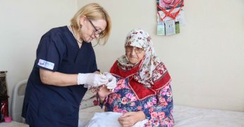 2024’te 85 bin kez evde bakım hizmeti verildi