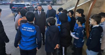 Vali Aktaş, yeni yıla okulları ziyaret ederek başladı