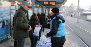 Büyükşehir, 4 bin 600 kandil simidi dağıttı