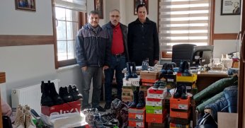 Kış gününde çocuklara montsuz ve botsuz bırakılmadı