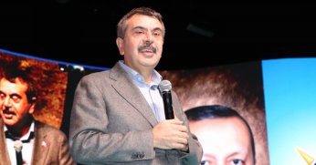 Başörtüsü huzuru bozar LGBT bozmaz öyle mi?