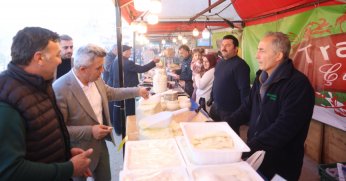 Kandıra hamsi festivalinde 1 ton balık  tüketildi