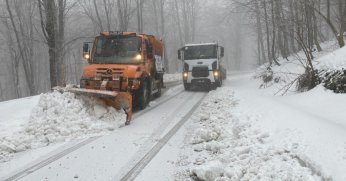  Kartepe'de kar yağışı başladı