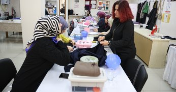 KARTEPELİ KADINLAR ÜRETİYOR