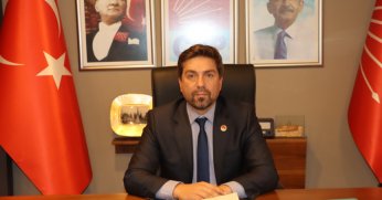  Sarı  “Cumhuriyet ateşinin ilk kıvılcımı İzmit’te yakıldı”