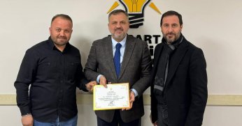 AK Parti İzmit’te 11 mahalle başkanı değişti