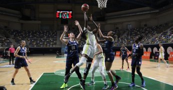 Danilos Pizza: 71 - Nesibe Aydın: 75