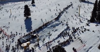 Uludağ'da kar kalığını 68 cm telesiyej sırası 100 metre