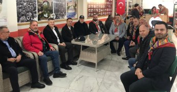 Vali Aktaş, Kocaeli Yarımcalılar Manav Kültür derneğini ziyaret etti