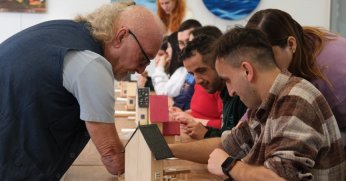 Engelleri sanatla aştı, Cemil Meriç’te moral aşıladı