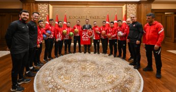 Vali Aktaş, Avrupa Şampiyonasına İlimizde Hazırlanan Down Futsal Milli Takımını Ağırladı