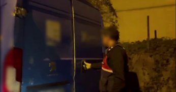 Taklit ettikleri kargo aracı ile kaçakçılık yaptılar!