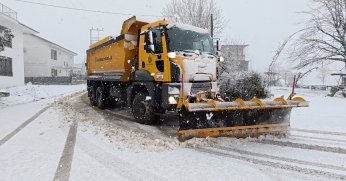 Yüksek kesimlerinde karla mücadele başladı!