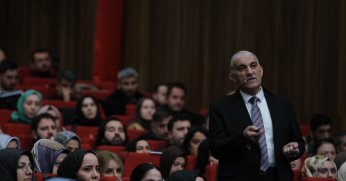 En büyük yatırımı gençlerimize yapıyoruz