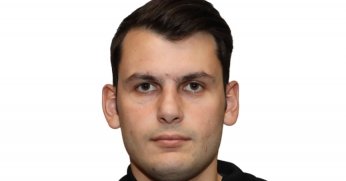 Hakemi bıçakladı!